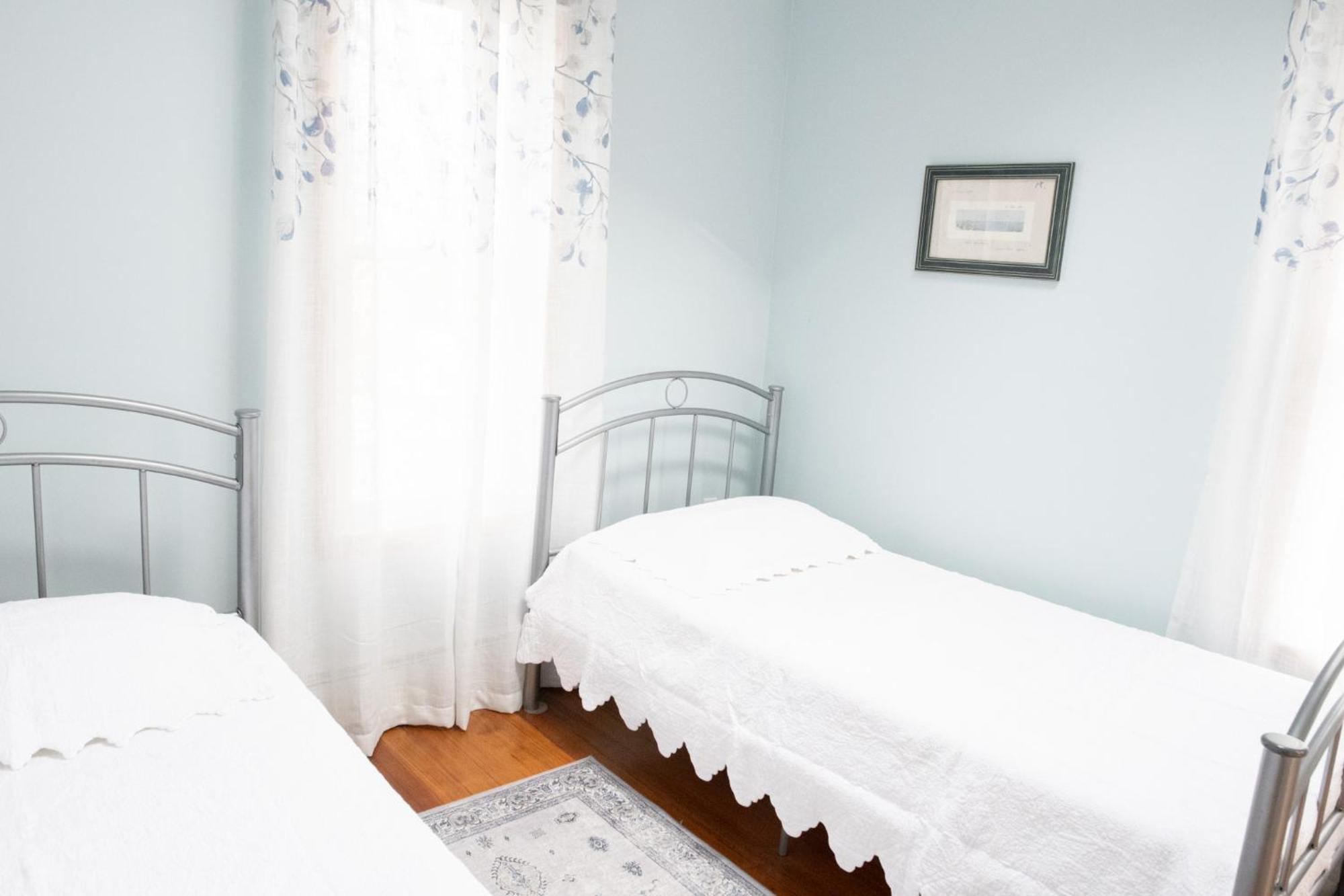 Beautiful Apartment-5 Beds-Full Kitchen-Parking-Super Clean! Бостон Екстер'єр фото